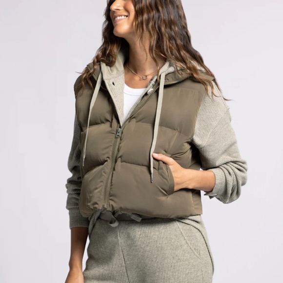 NWT Thread & Supply Issey Puffer Vest in Antique Bronze Green size S - Picture 7 of 7